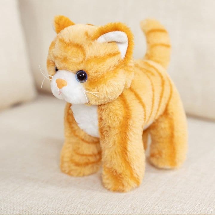 猫ぬいぐるみ つぶらな瞳の立ち姿子猫ぬいぐるみ
