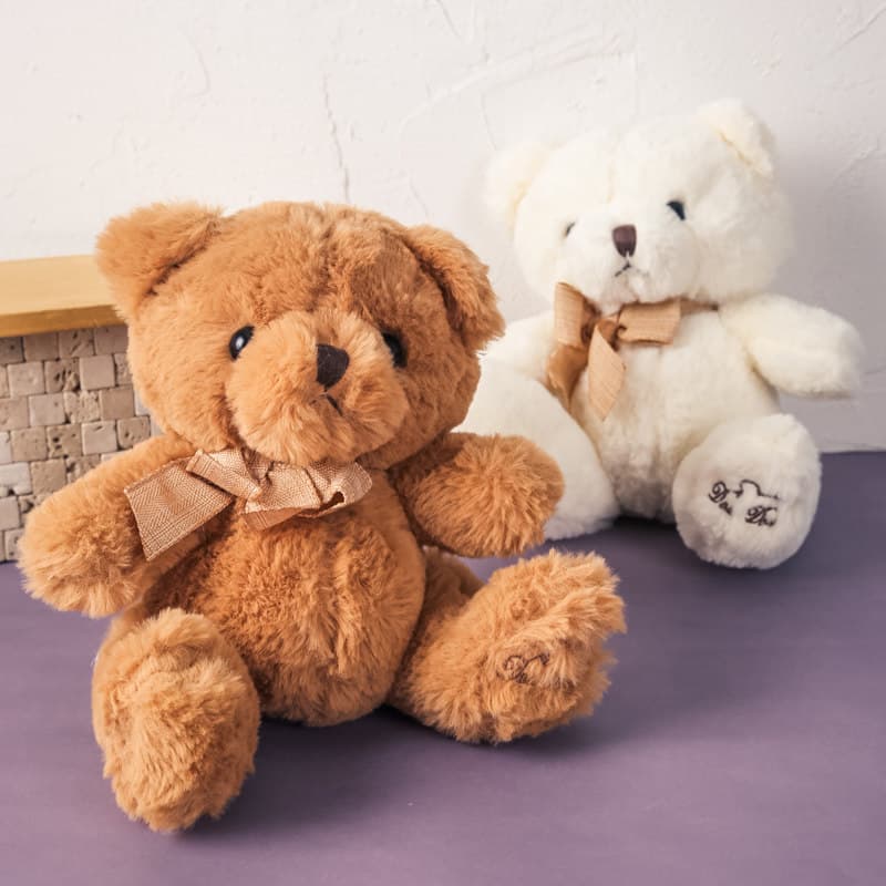 首元に上品なリボン 癒し ギフト向け くまぬいぐるみ